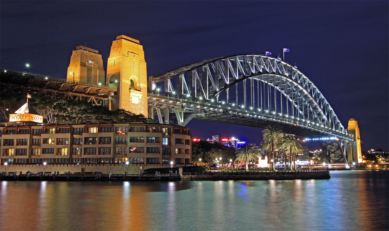 Harbour Bridge by nights....