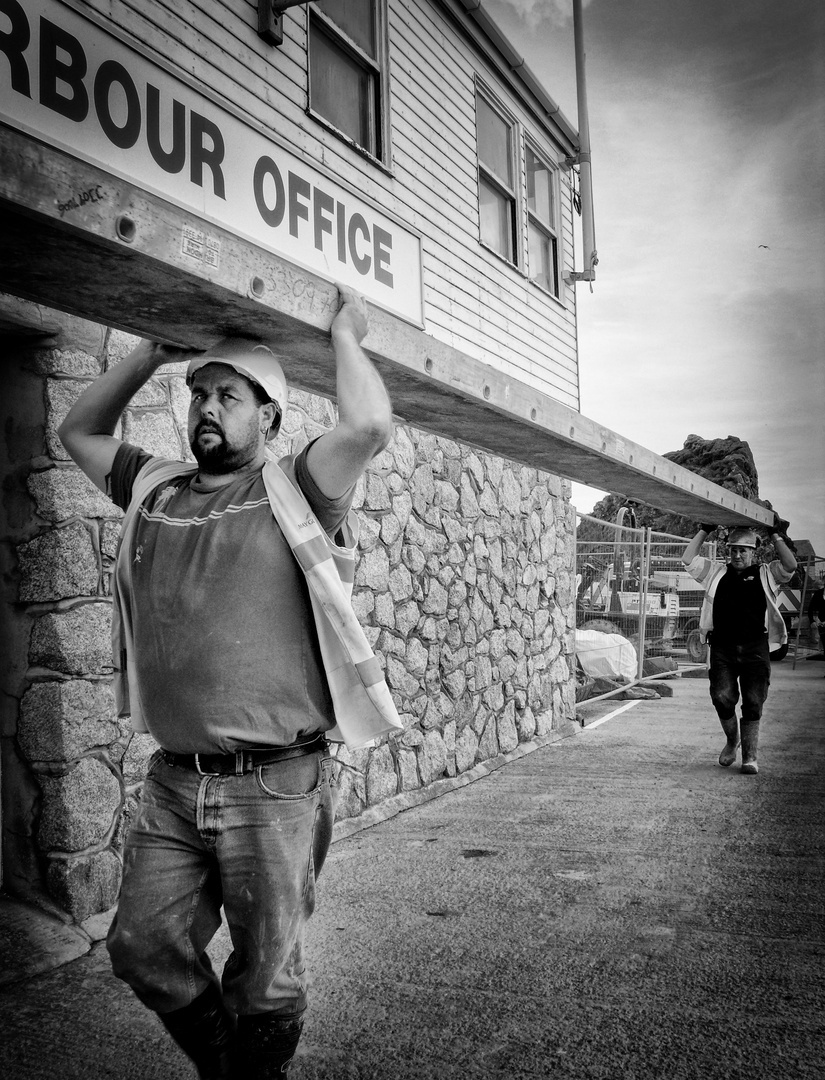 harbour workers