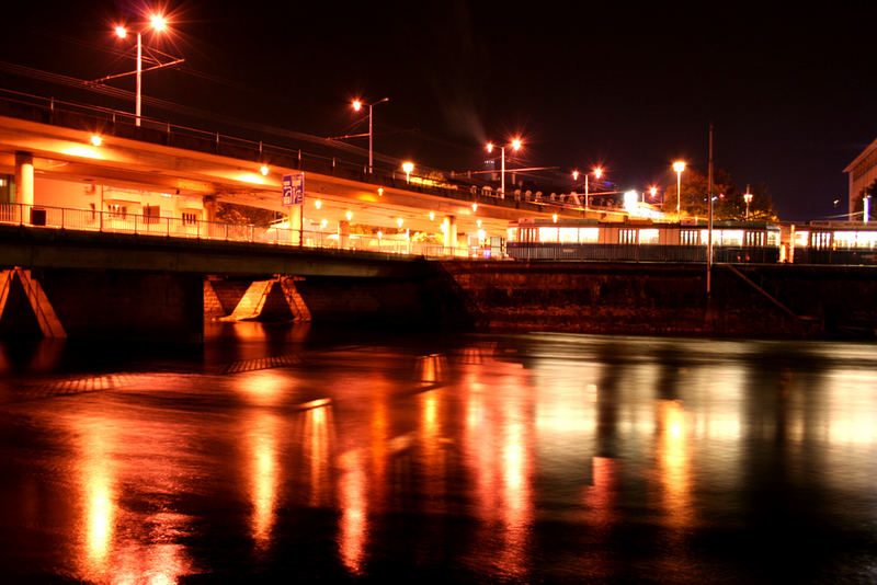 Hardbrücke by night