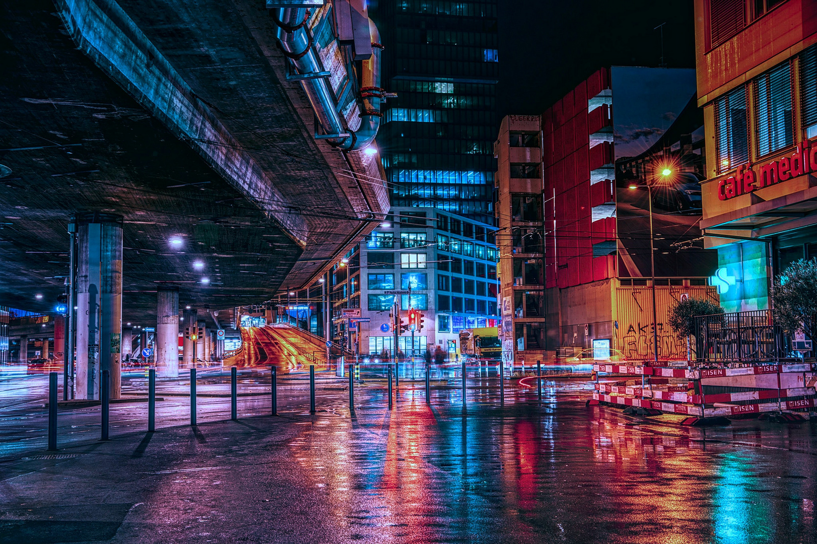 Hardbrücke by night