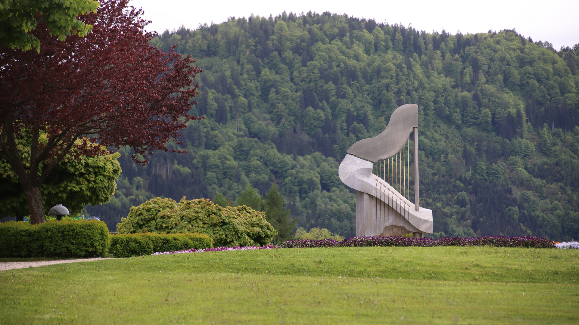 Harfebrunnen in Ossiach