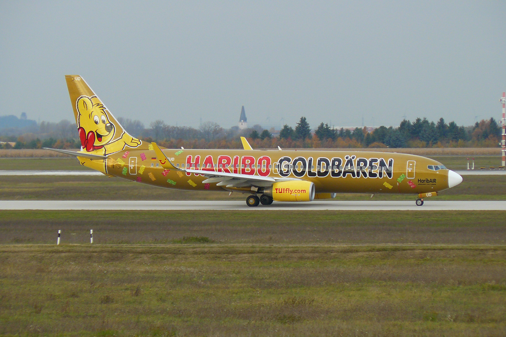 HaribAIR“ Boeing 737-800