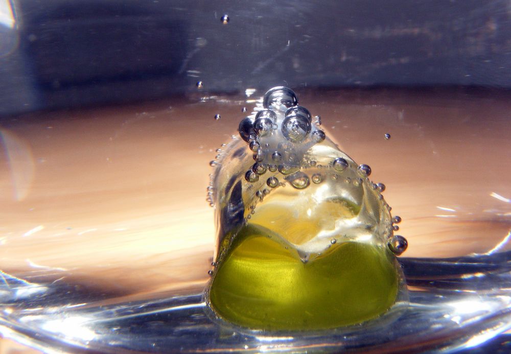 Haribo-Bärchen unter Wasser