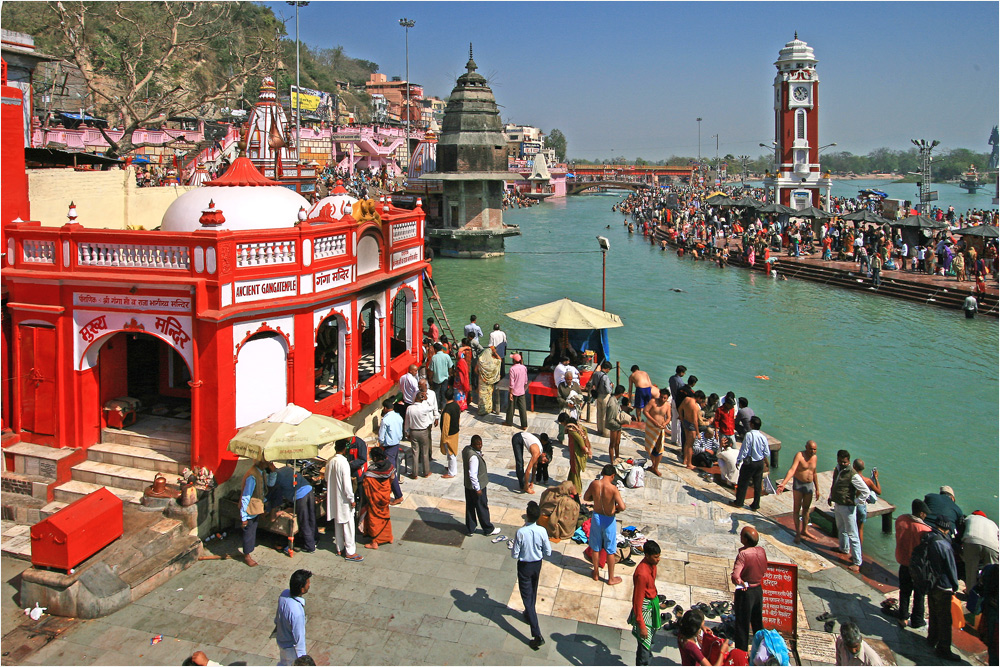 Haridware, heilige Stadt, Ort der rituellen Waschungen im Ganges 2