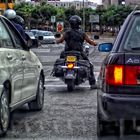 Harley cruzando Barcelona