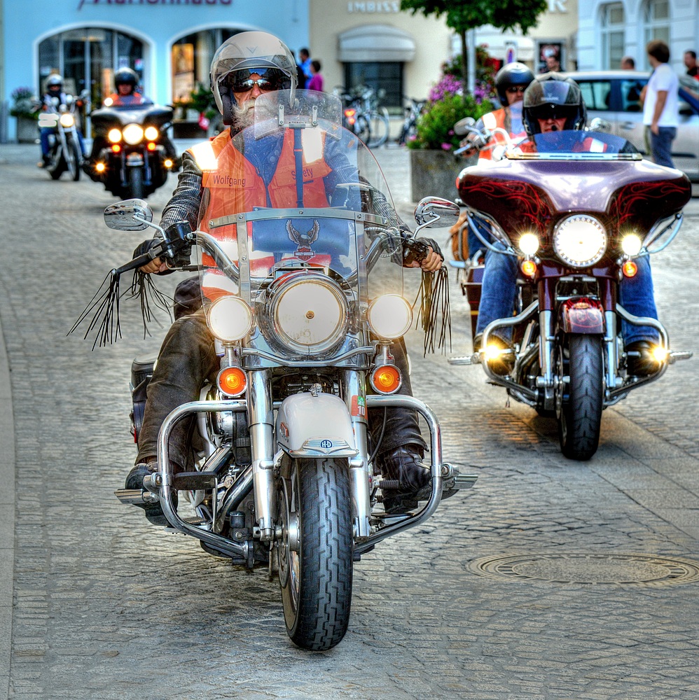 Harley-Davidson Charity-Tour 2013...