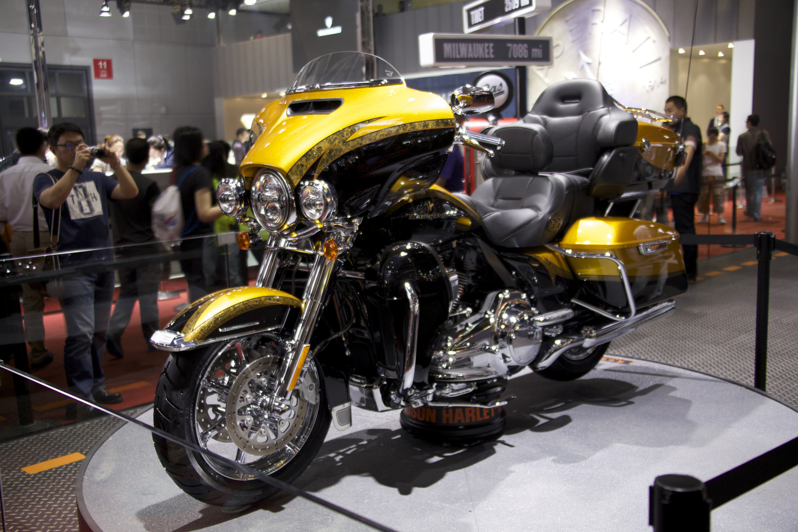 Harley Davidson ..