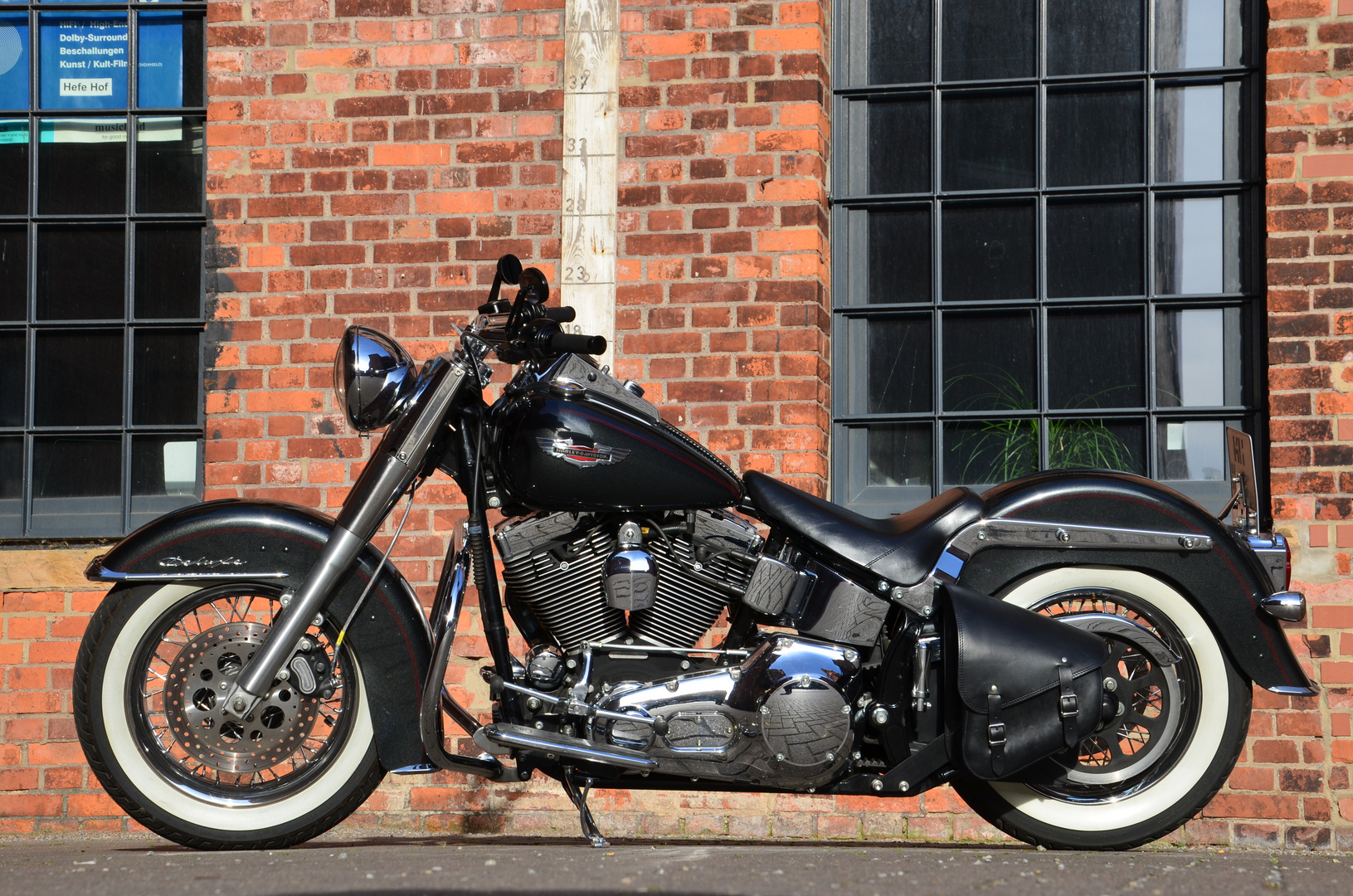 Harley Davidson Deluxe Softail