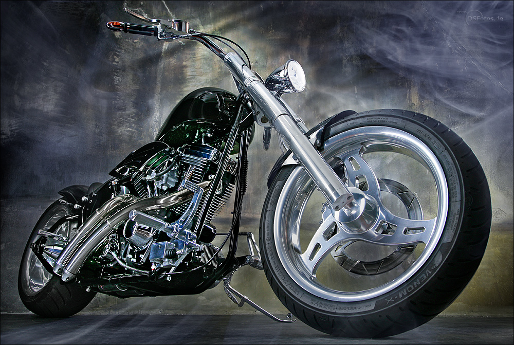 HARLEY DAVIDSON