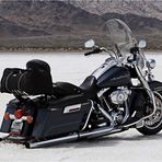 .... Harley Davidson Road King im Salzsee ....