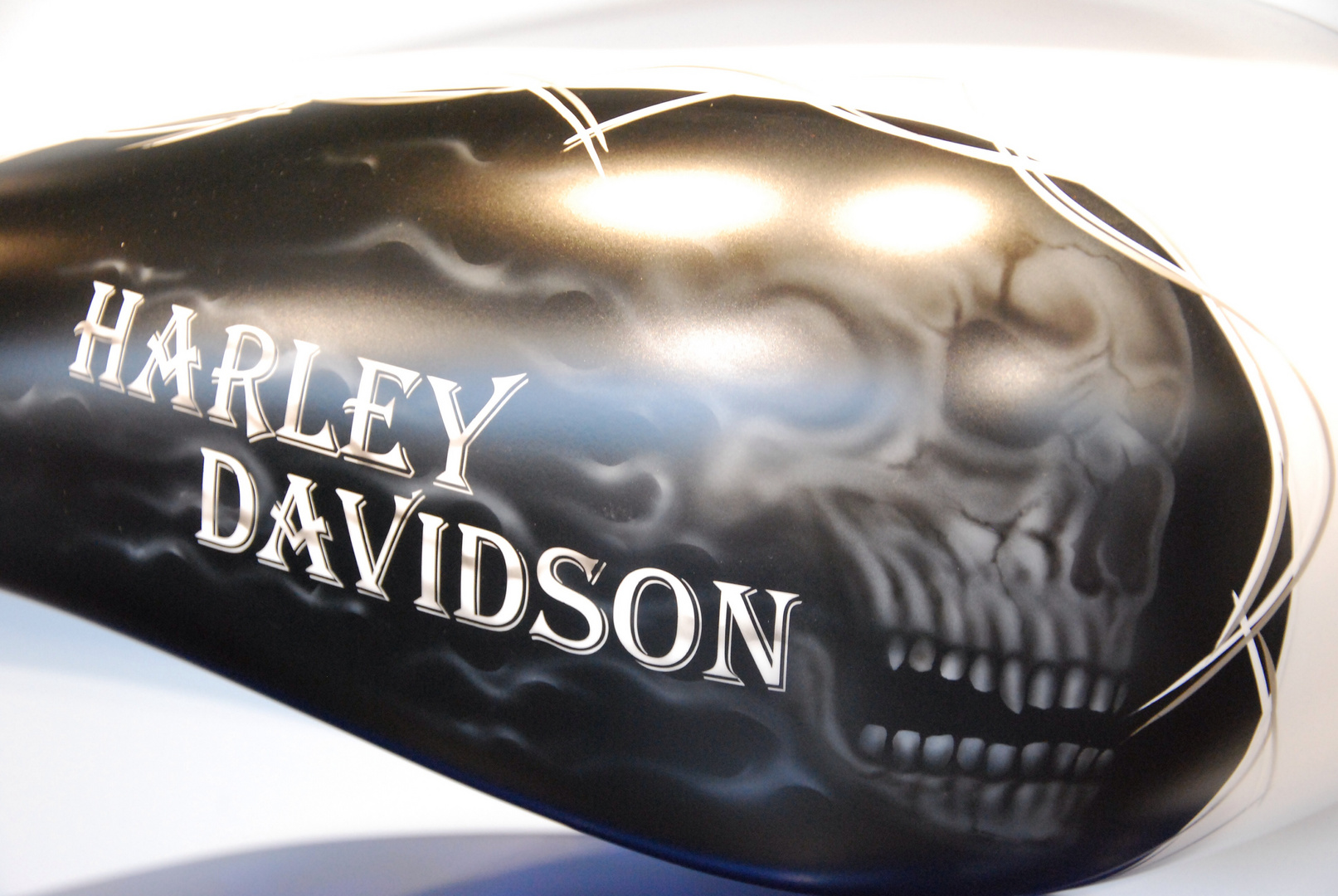 Harley Davidson Tank 2