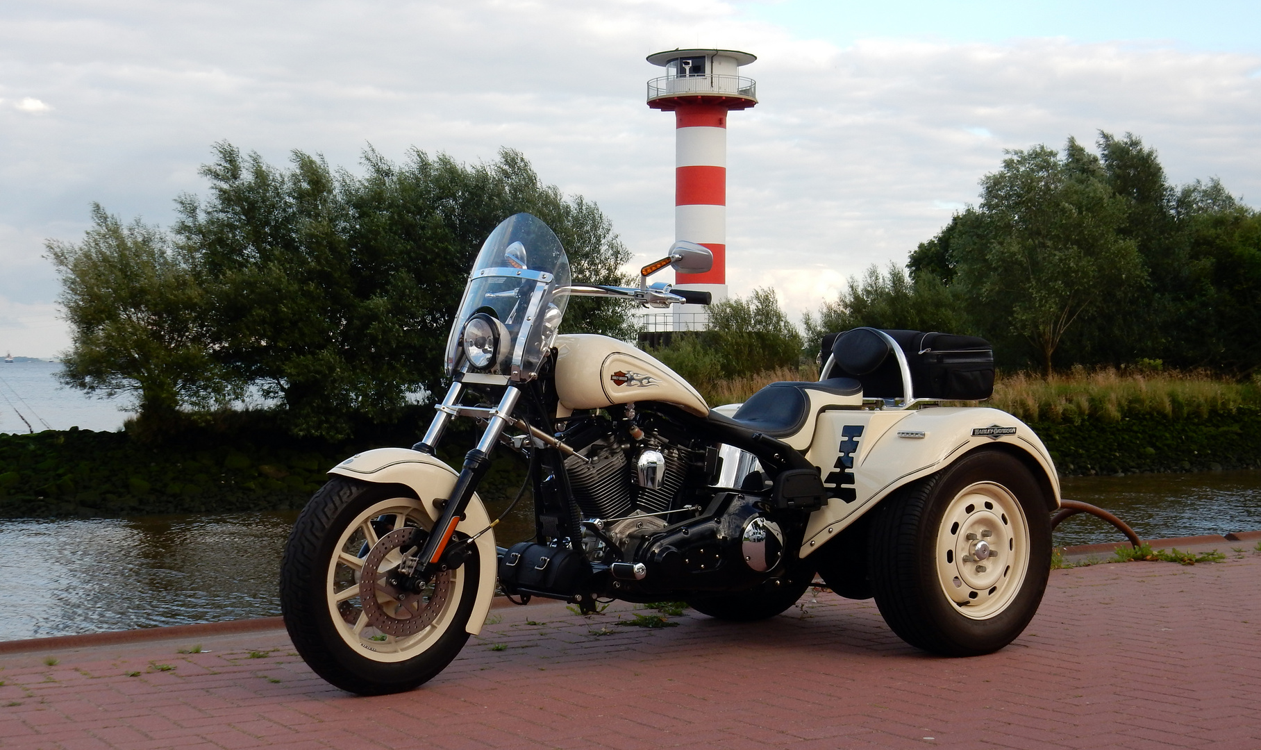 Harley Trike in Stadersand Elbe