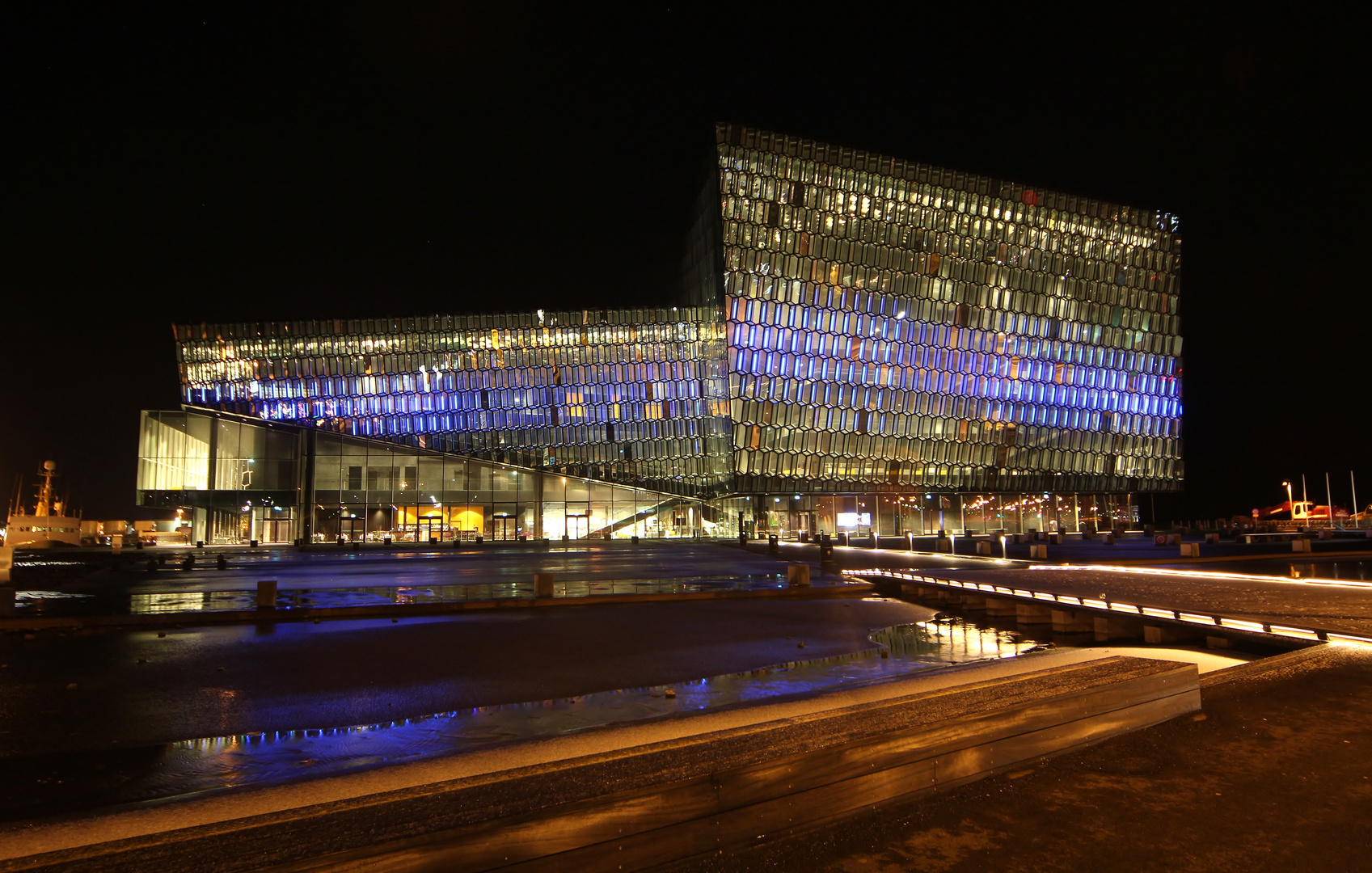 Harpa by night