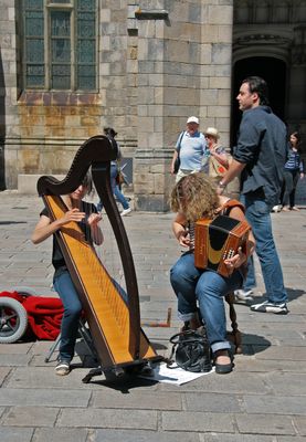 Harpe et accordéon