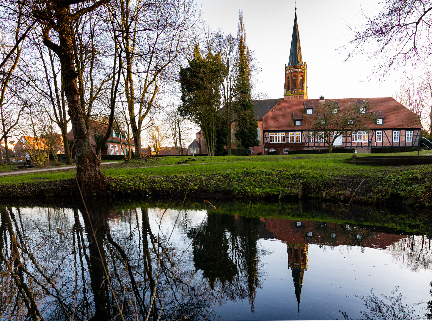 Harsefelder Kirche im Spiegel