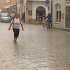 Harte Probe: Kopfsteinpflaster und Regen beim Marathon