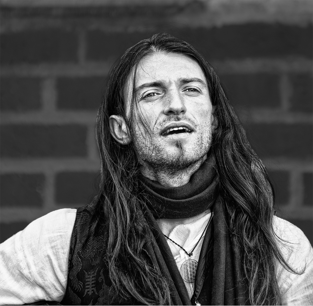 Harter Kontrast 3 - Estas Tonne