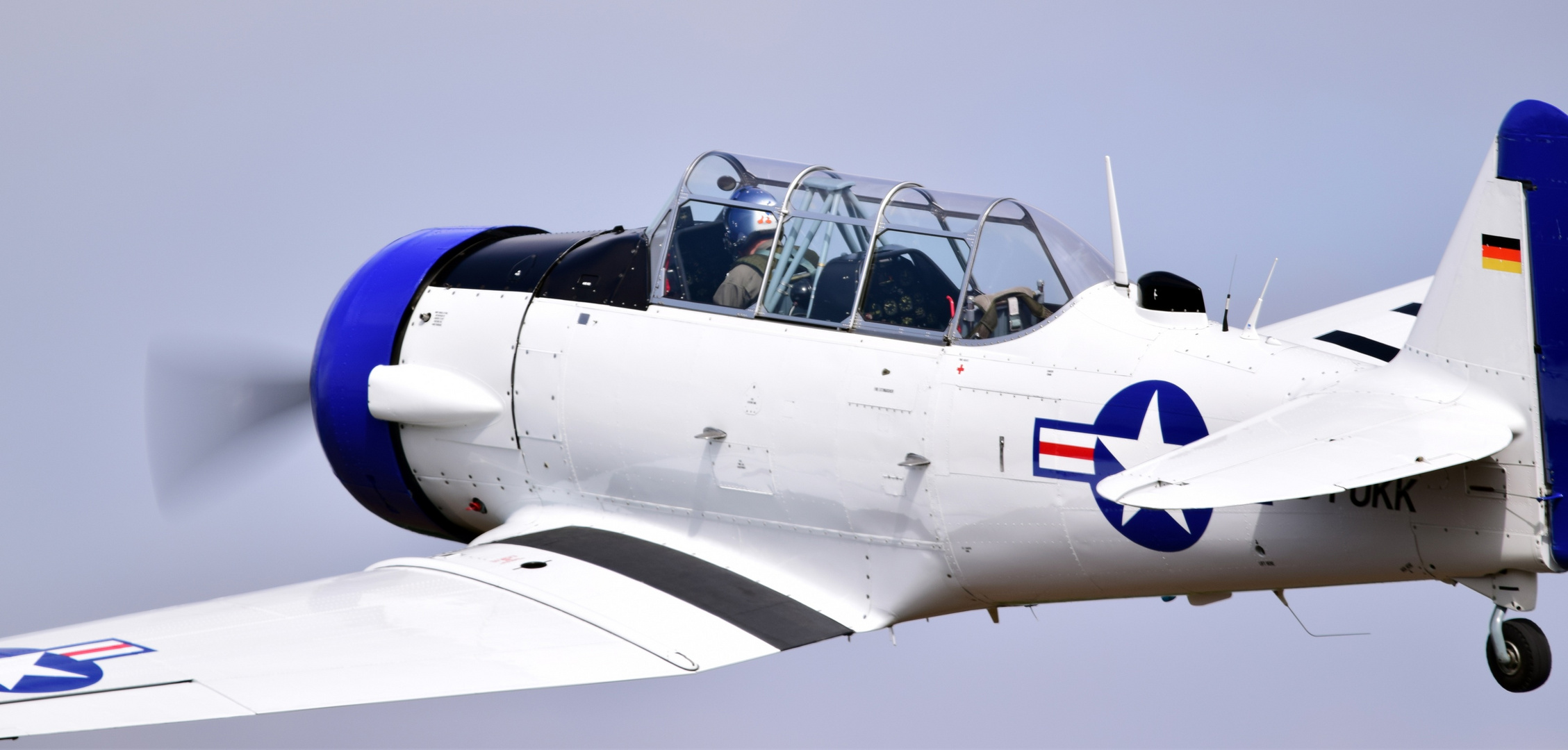 Harvard T6