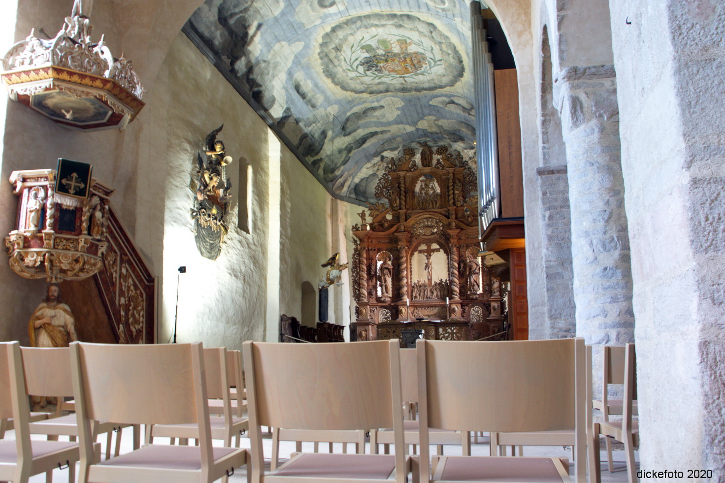 Harz 26 Klosterkirche mit Altar