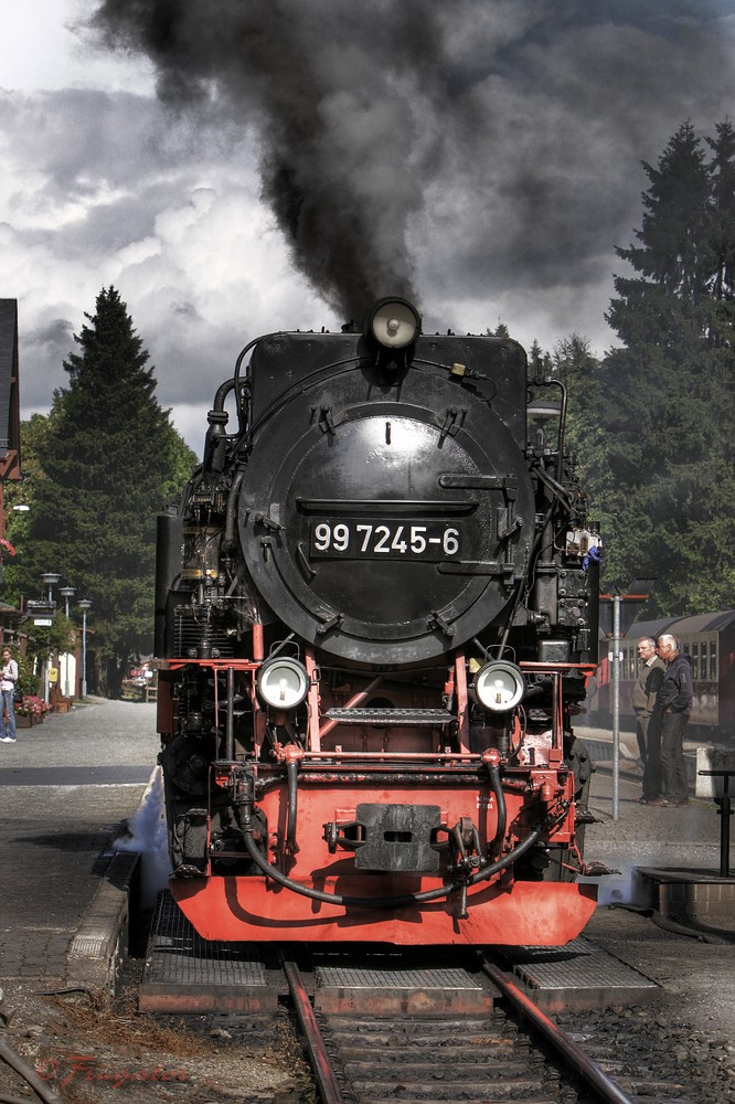 Harzer Schmalspur Bahn (HSB) im Bahnhof "Drei Annen Hohne"...