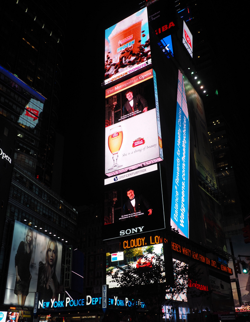 Hass Liebe Times Square