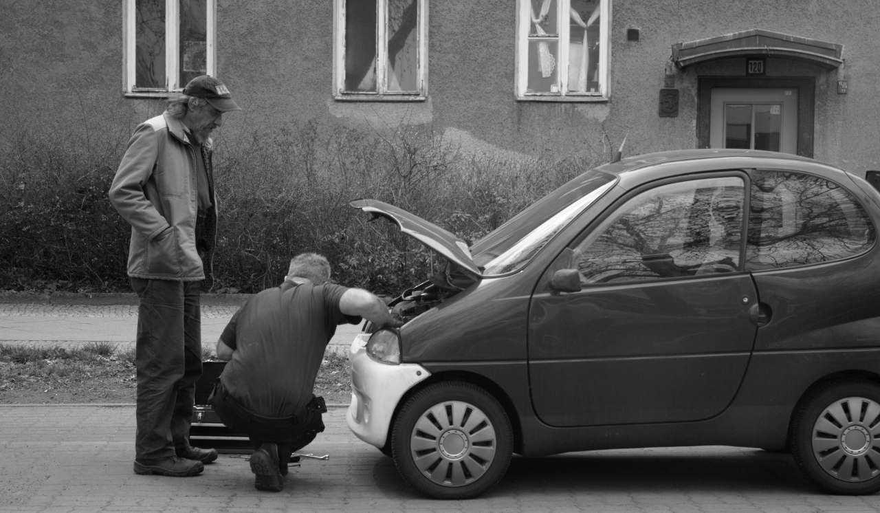 "hast du mal Kleinwerkzeug?"