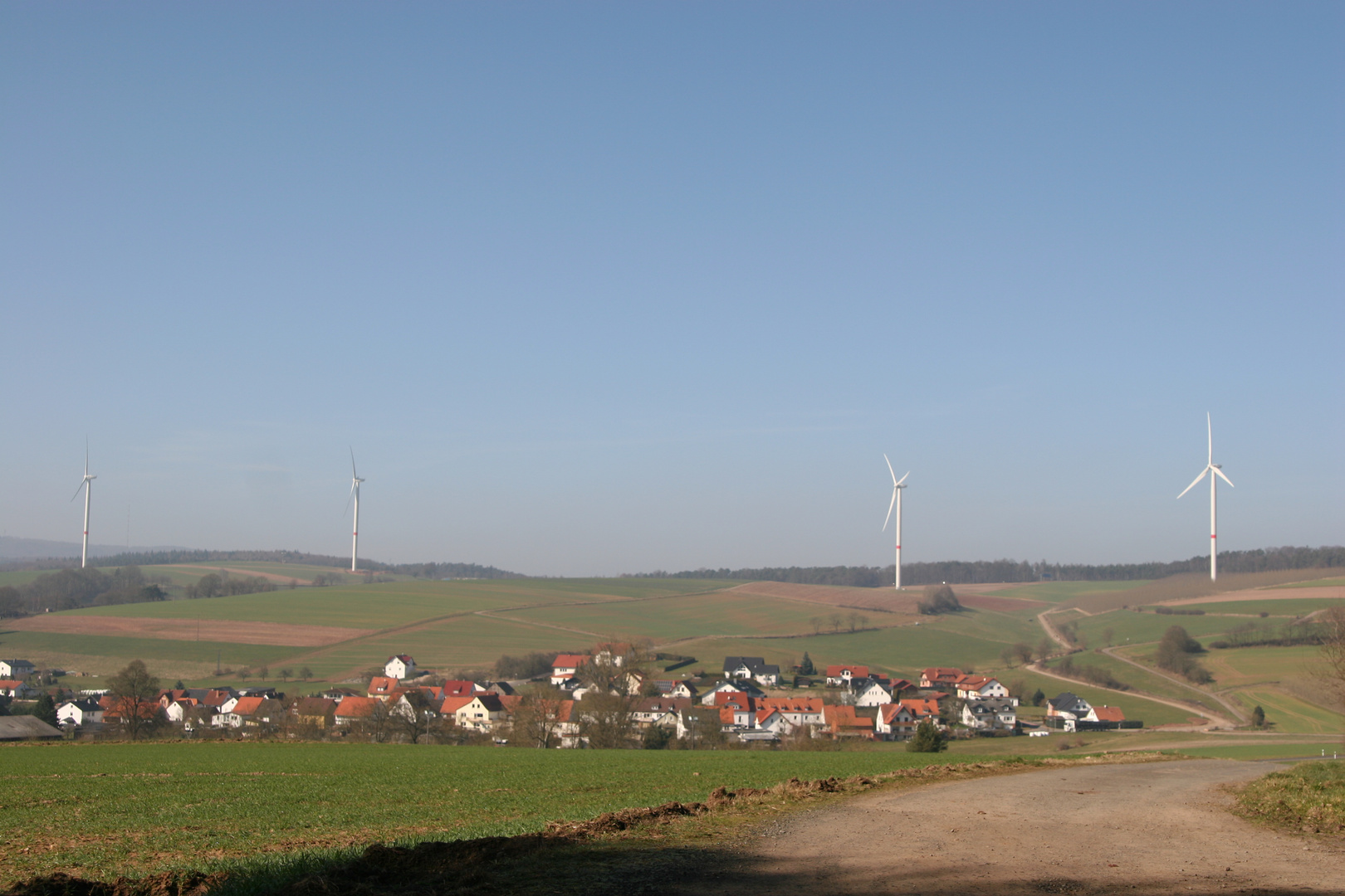 Hattenbach und seine Windräder