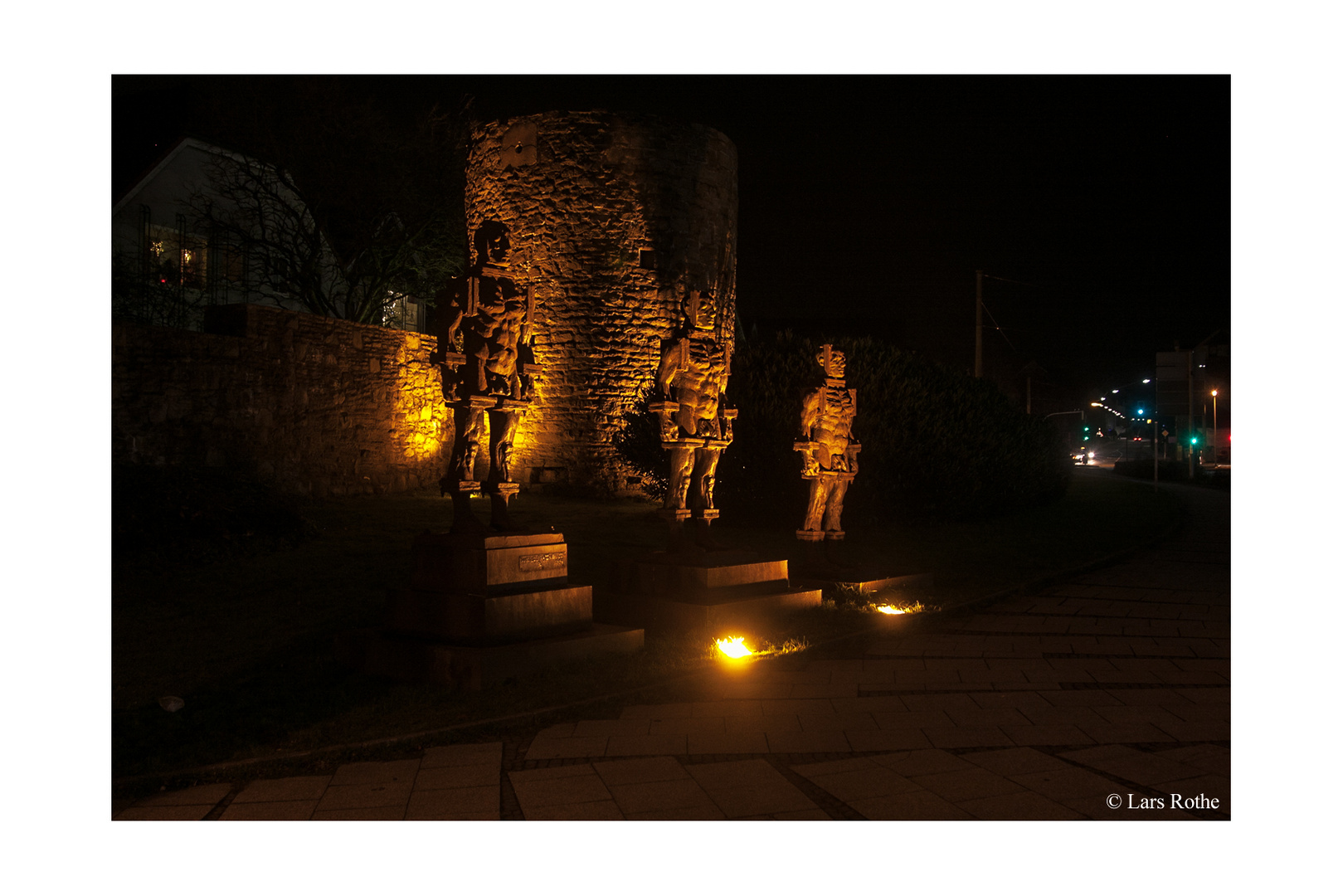 Hattingen  Eisenmänner an der Stadtmauer