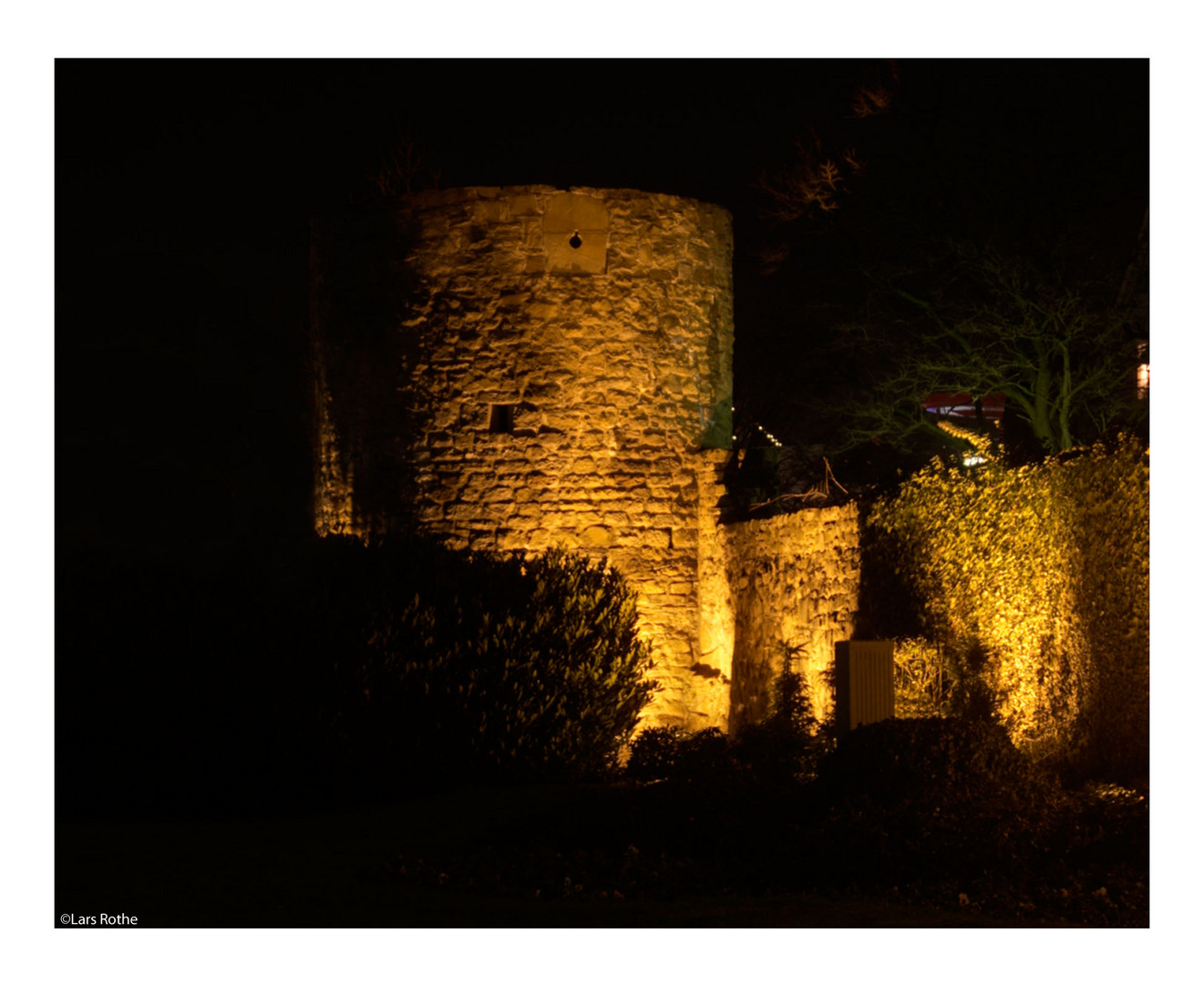 Hattinger Stadtmauer bei Nacht - 2