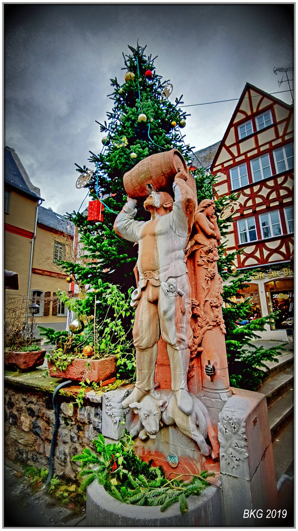 Hattstein-Brunnen Limburg zur Weihnachtszeit 