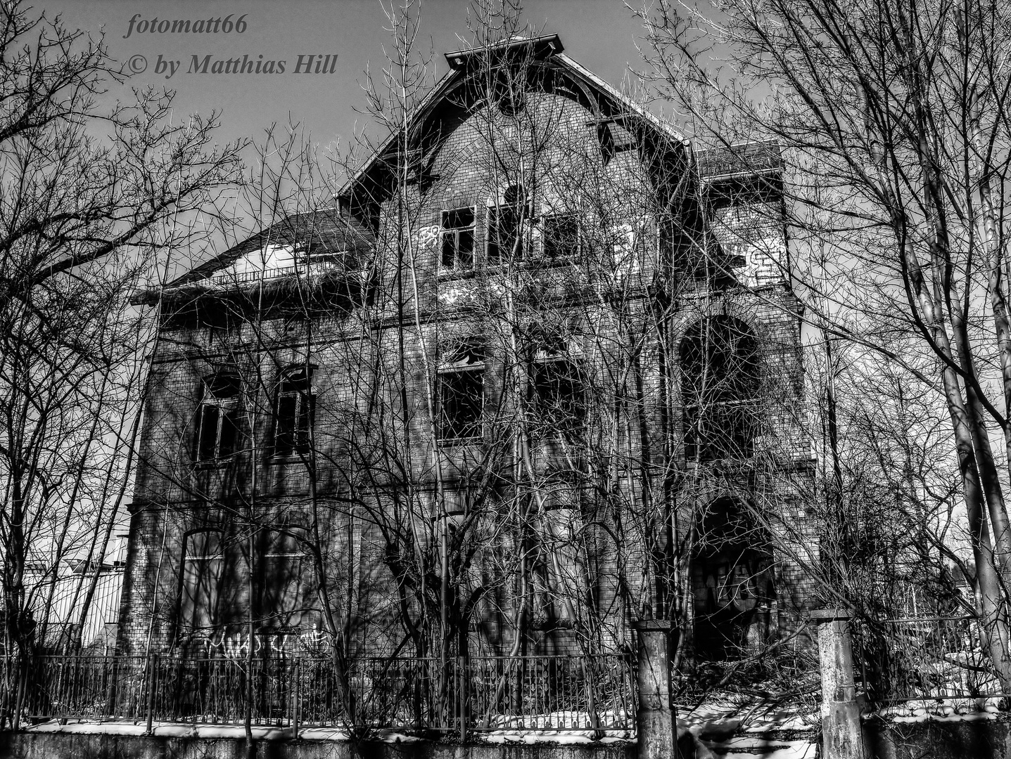 Haunted House B&W