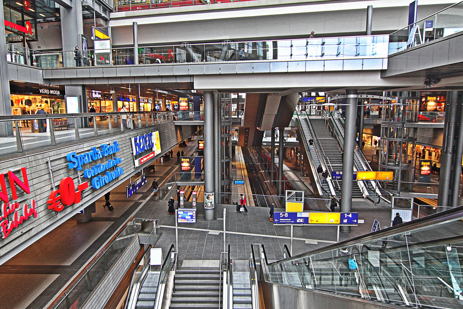 Hauptbahnhof 4