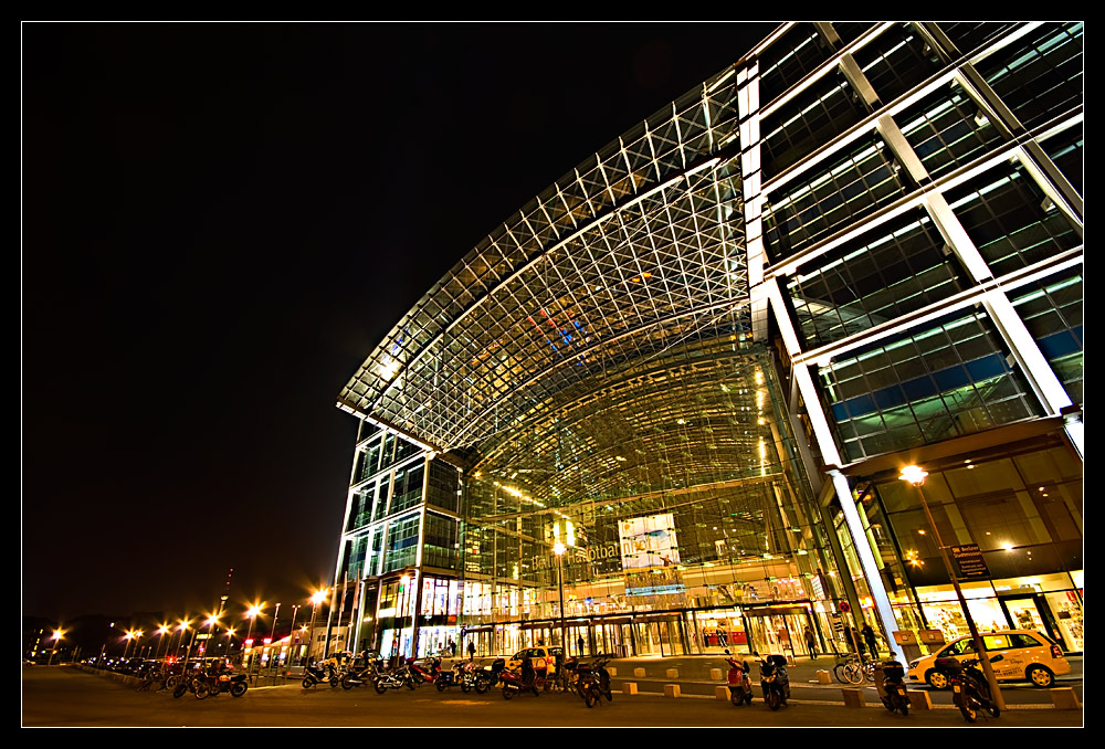 Hauptbahnhof bei Nacht