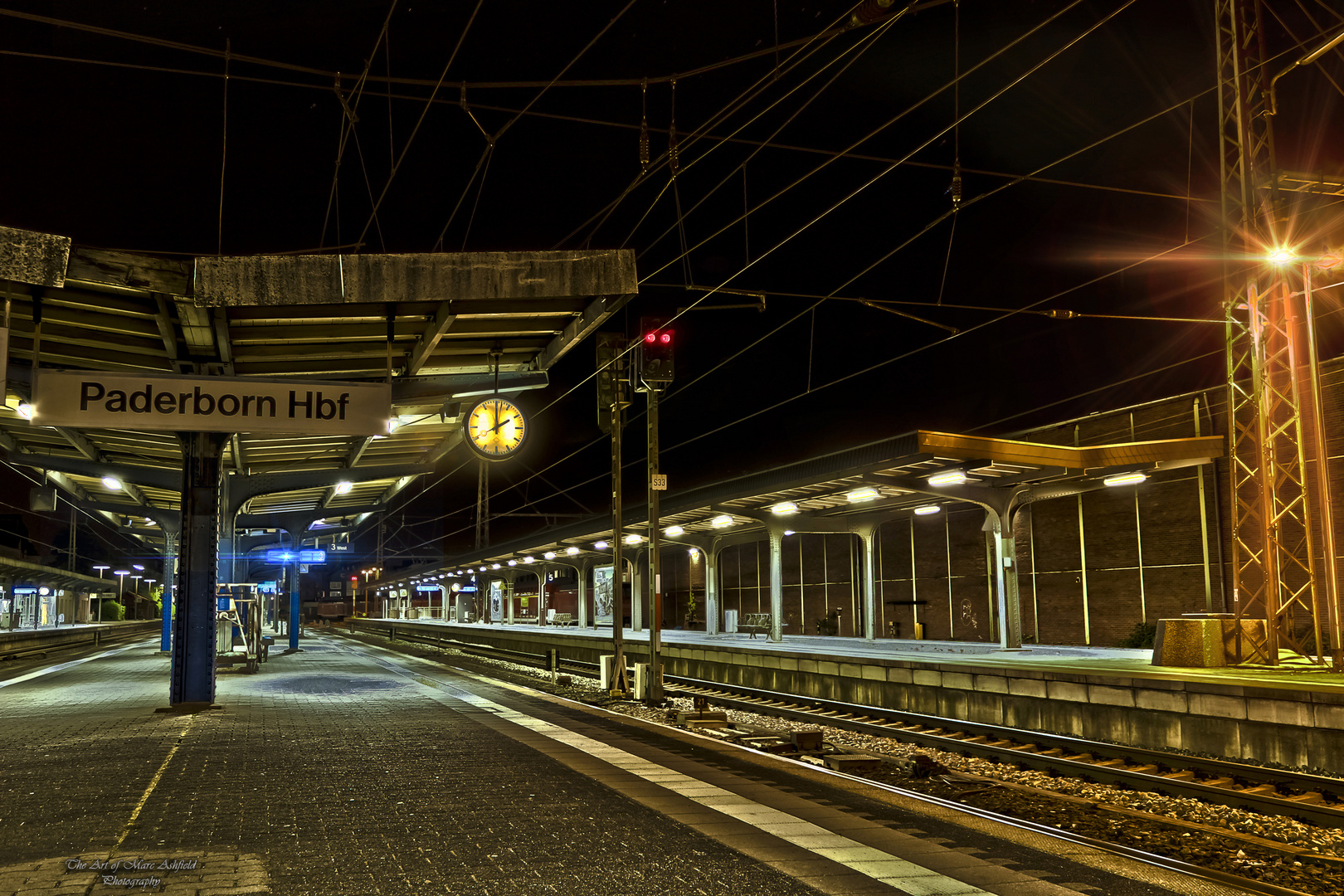 Hauptbahnhof bei Nacht