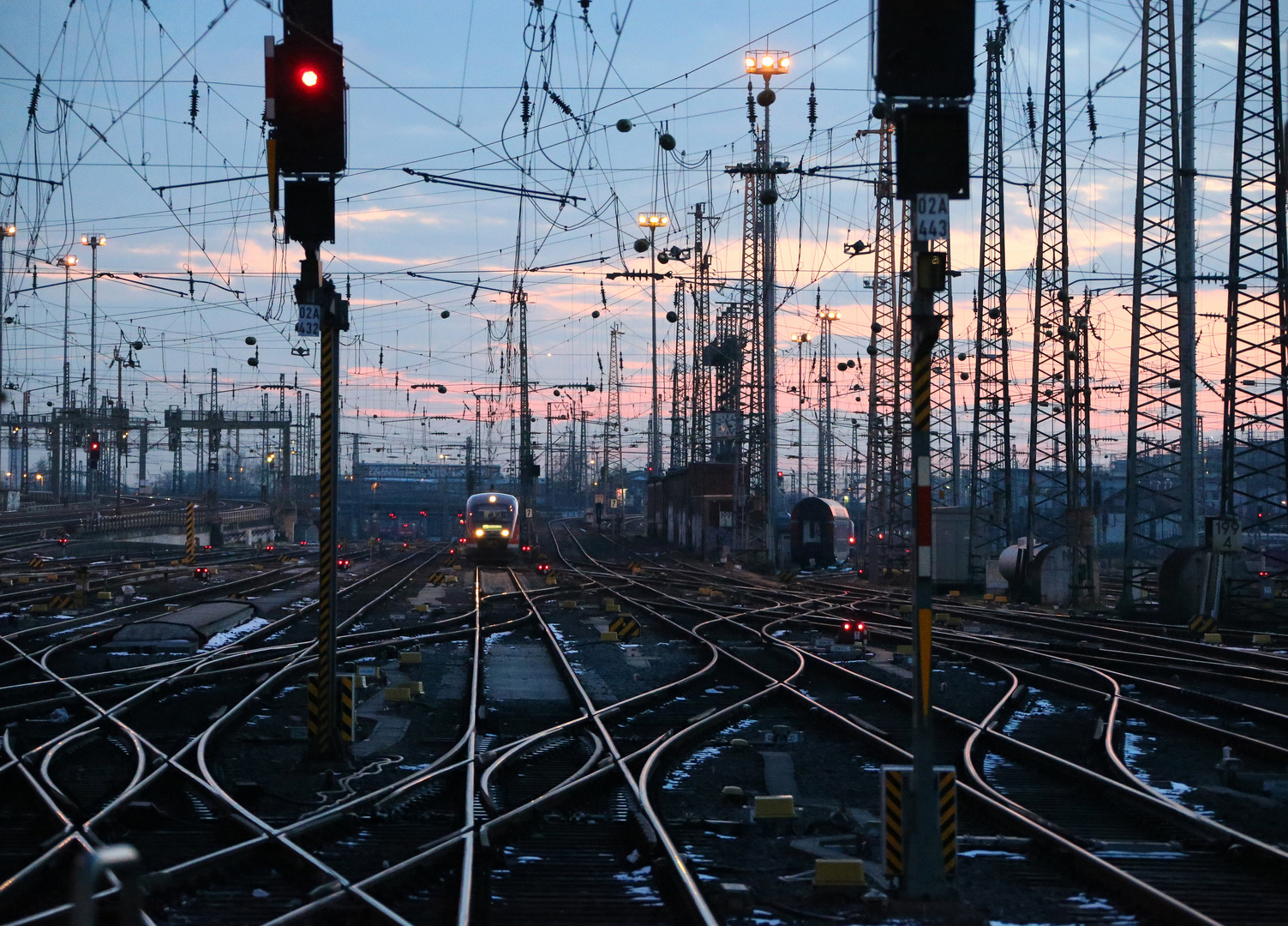 Hauptbahnhof Frankfurt am Main Abendstimmung -1-