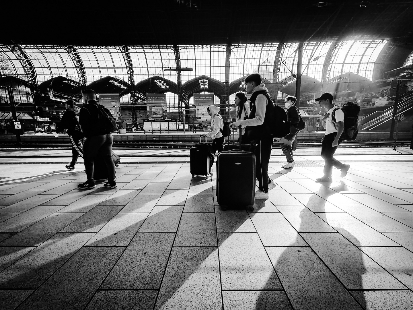 Hauptbahnhof Hamburg am frühen Morgen 