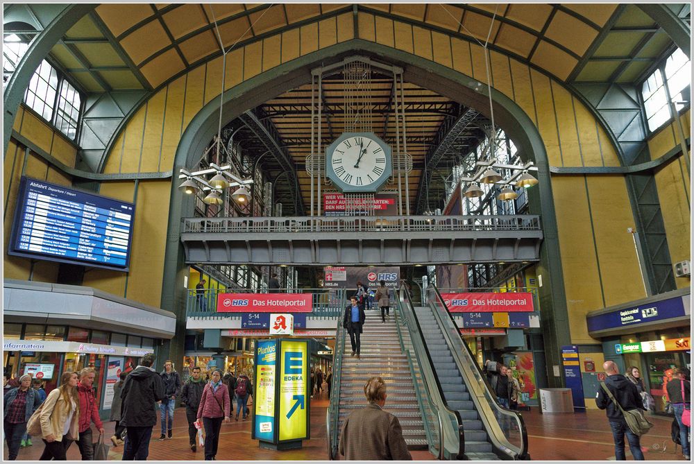 Hauptbahnhof Hamburg --  Eingang