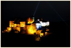 Hauptburg in Burghausen bei Nacht.