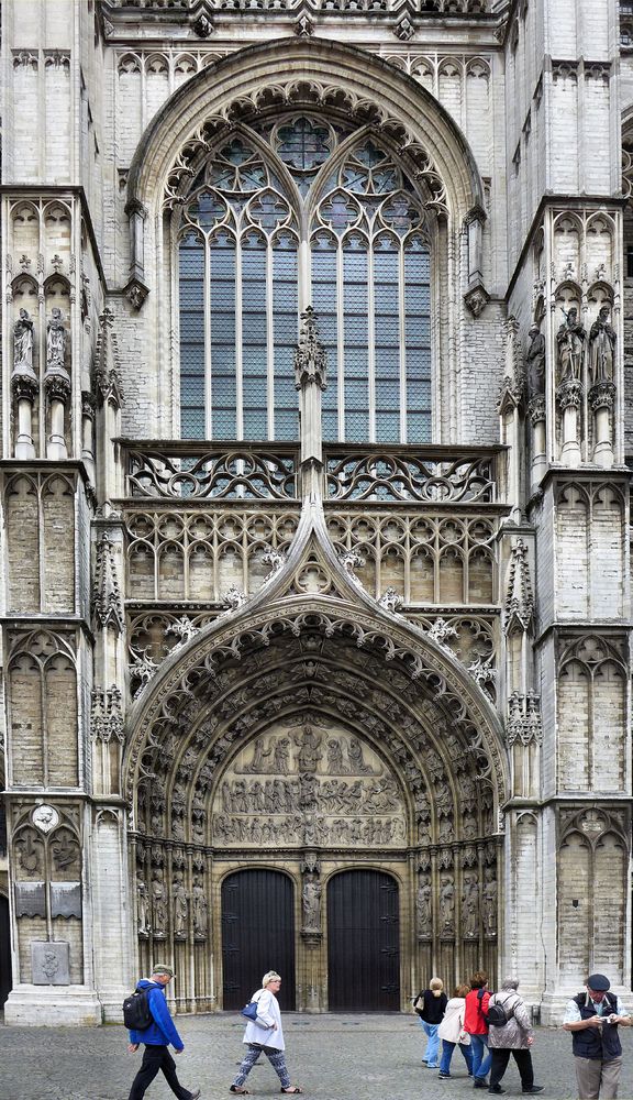 Haupteingang Liebfrauenkathedrale Antwerpen