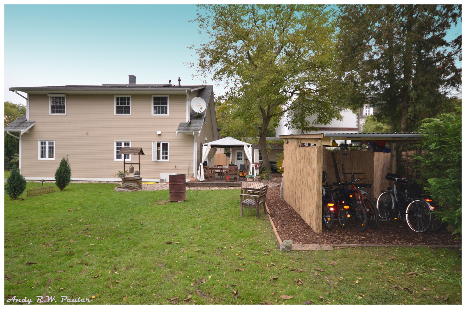 Haupthaus mit Garten