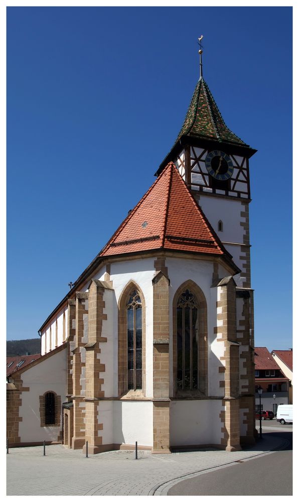 Hauptkirche, Neuffen, blauer Himmel pur