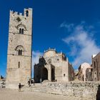 Hauptkirche und Glockenturm von Erice 