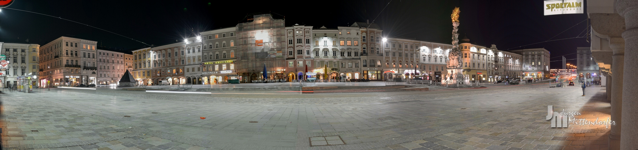 Hauptplatz Linz bei Nach