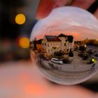 Hauptplatz St. Ruprecht durch die Glaskugel