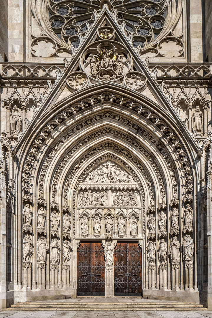 Hauptportal-Votivkirche