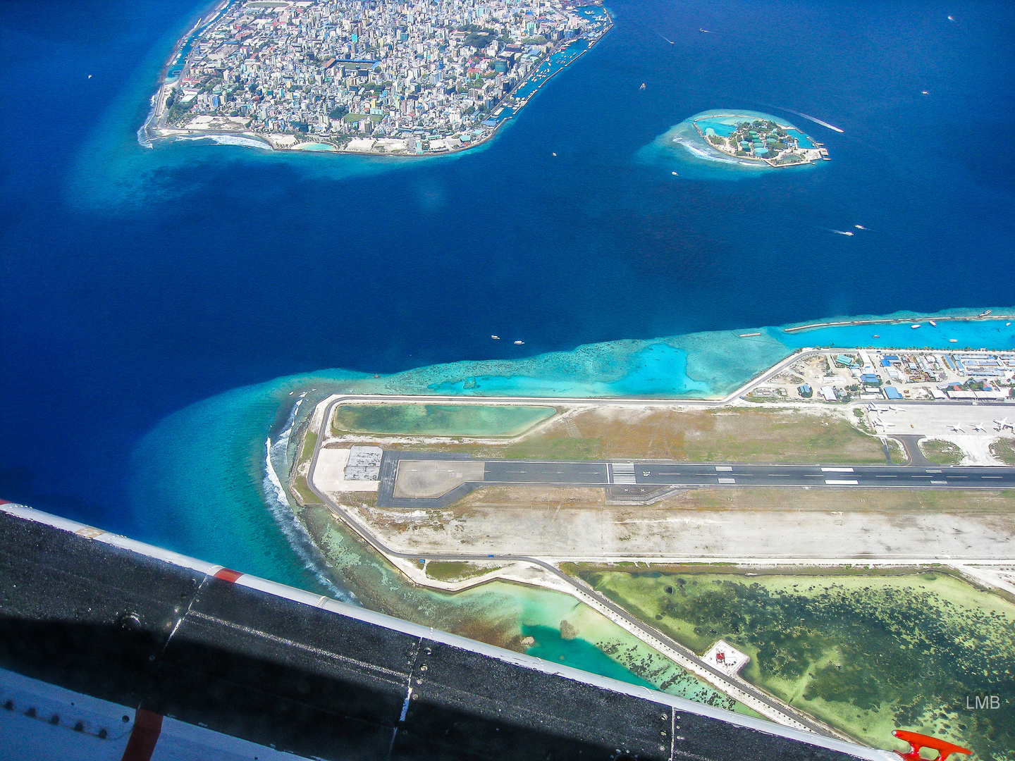 Hauptstadt und Flughafen