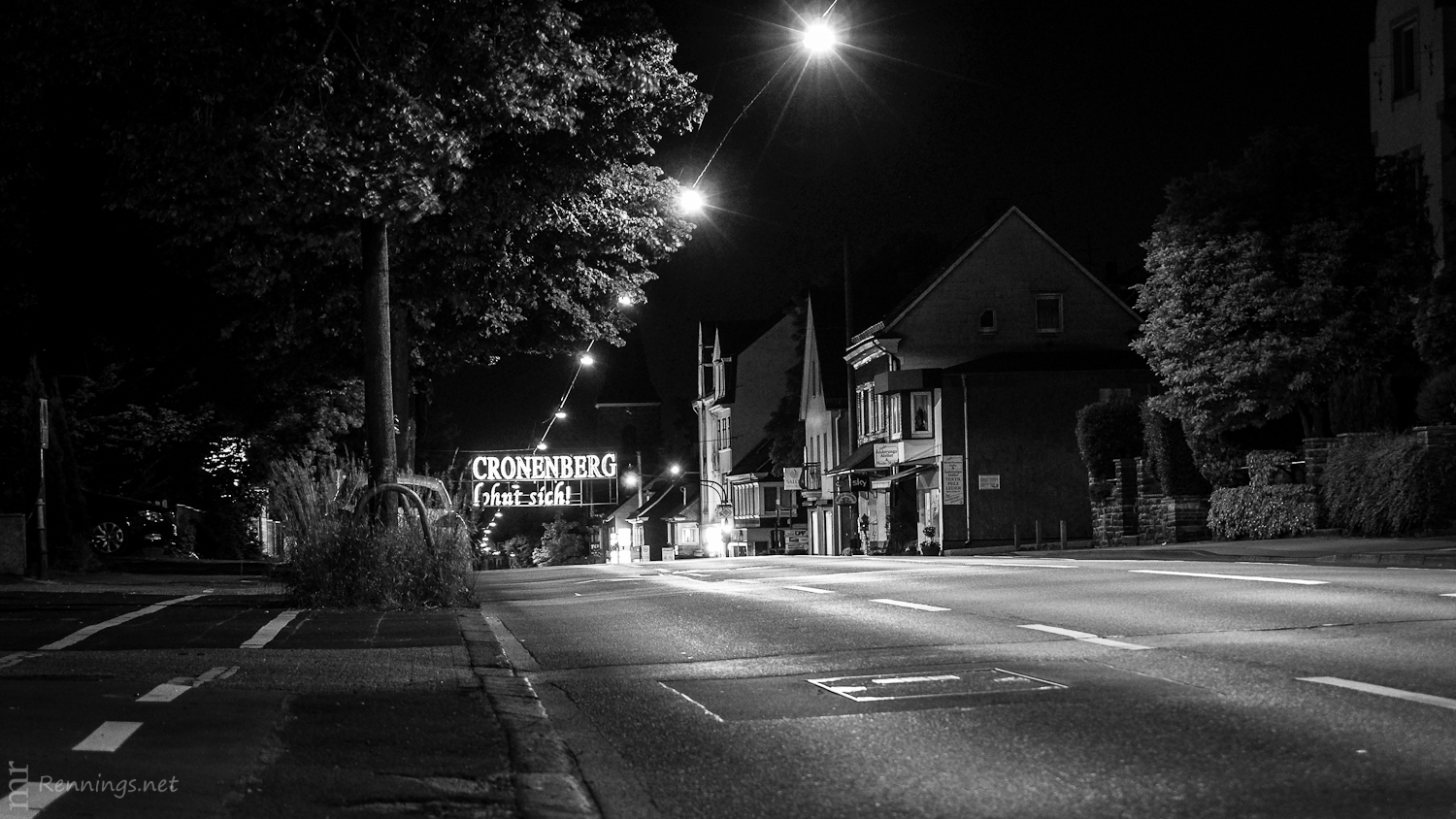 Hauptstraße Cronenberg bei Nacht