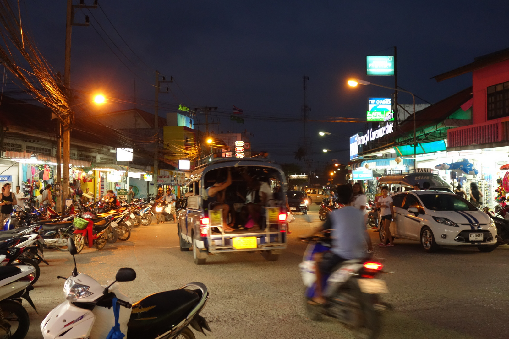 Hauptstraße in Thong Sala