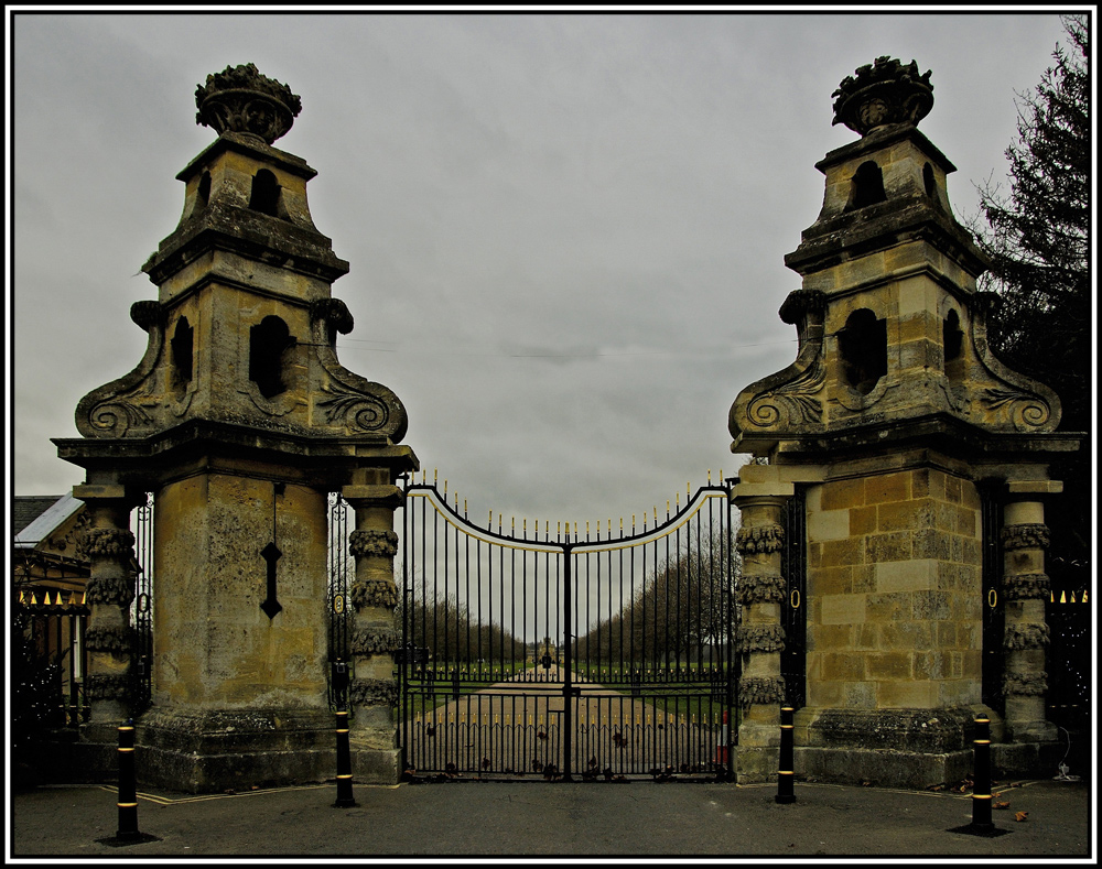 Haupttor vom Blenheim Palace / England