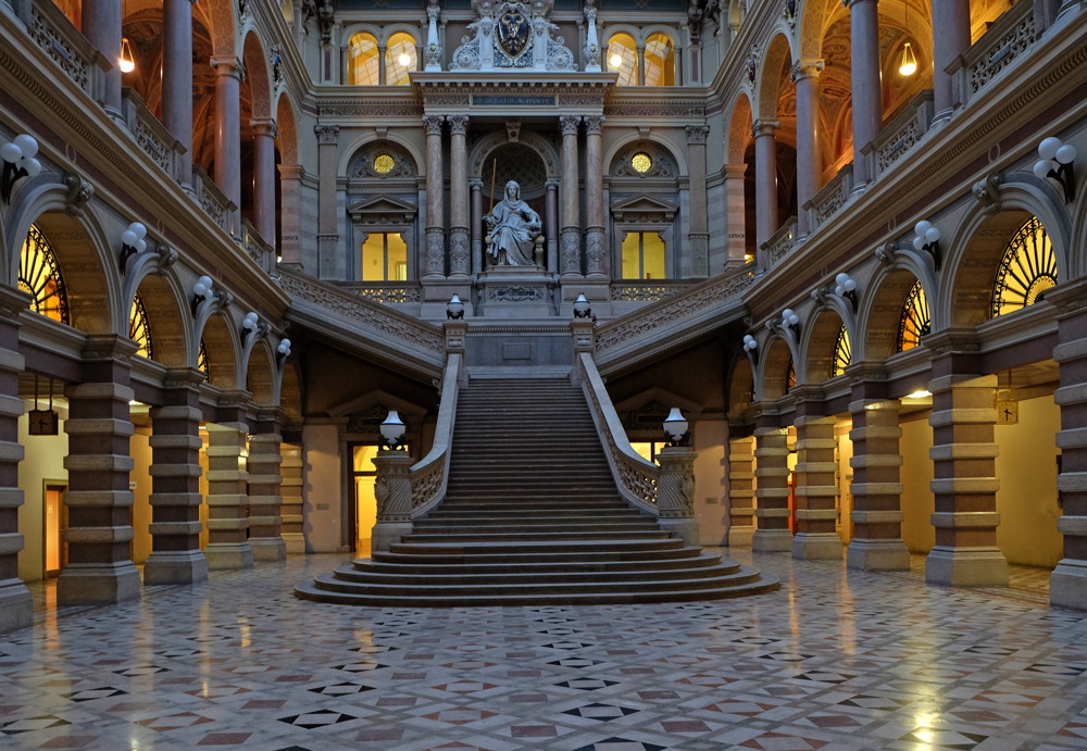 Haupttreppe im Wiener Justizpalast